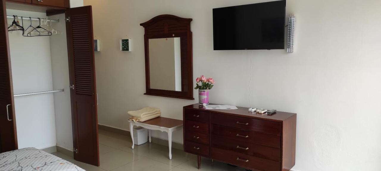 Casa Abril Cozzy Suites Cancún Exterior foto